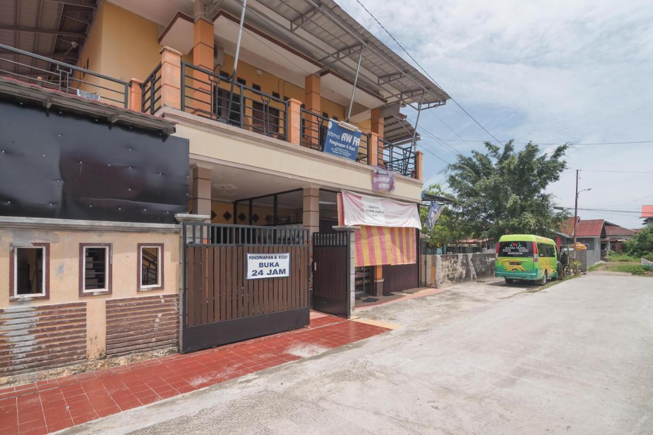 Hotel Reddoorz Near Sepinggan Airport Balikpapan 2 Exteriér fotografie