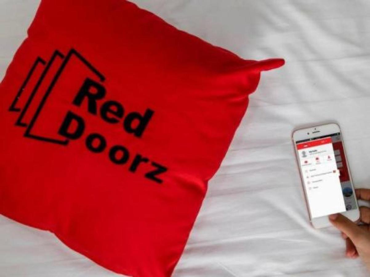 Hotel Reddoorz Near Sepinggan Airport Balikpapan 2 Exteriér fotografie